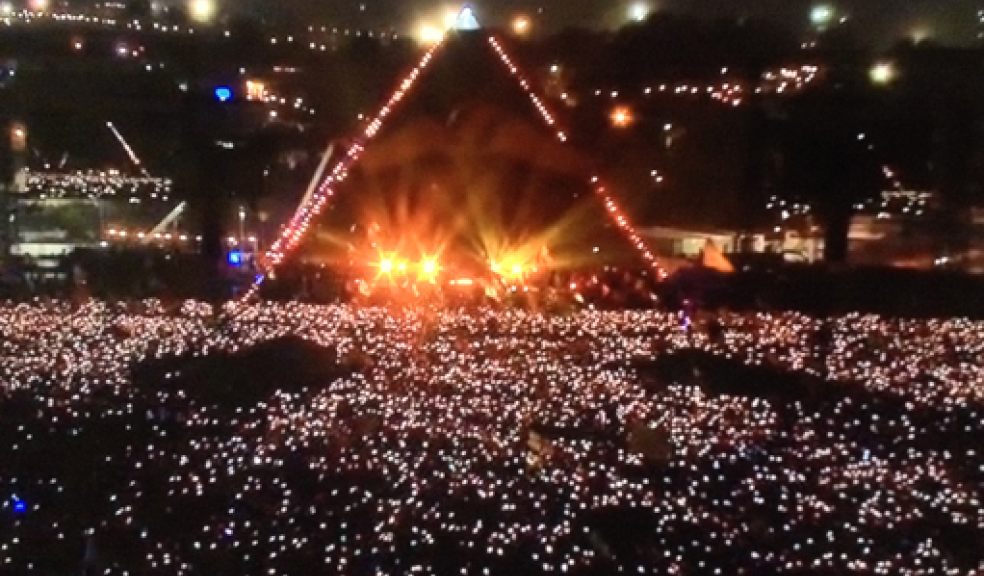 Coldplay at glastonbury shop 2016